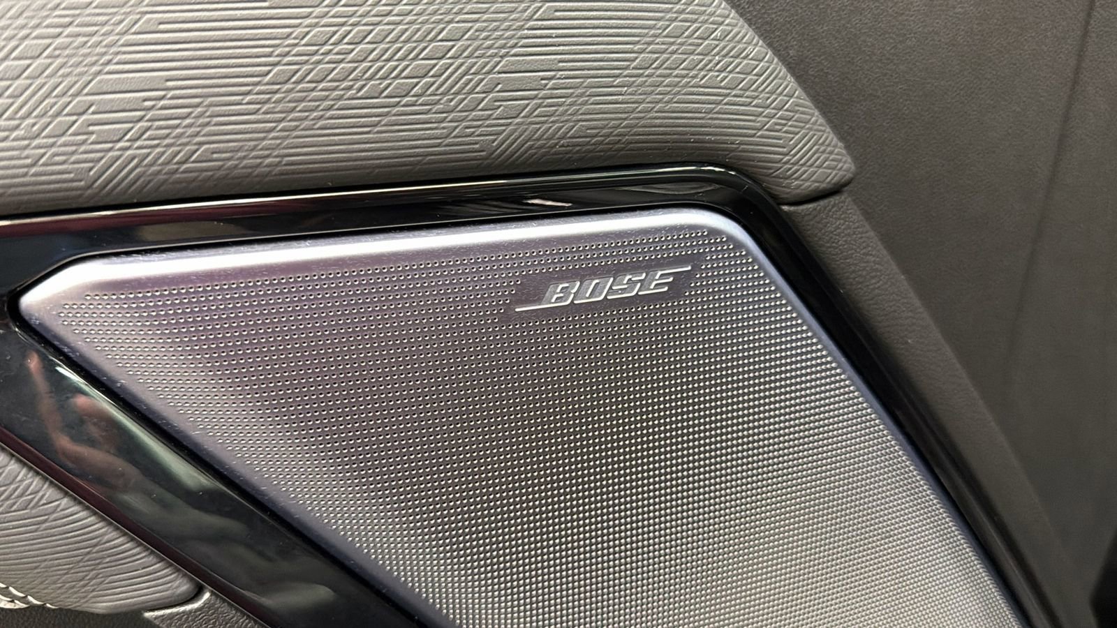 Used 2025 GMC Sierra 1500 AT4X image 32