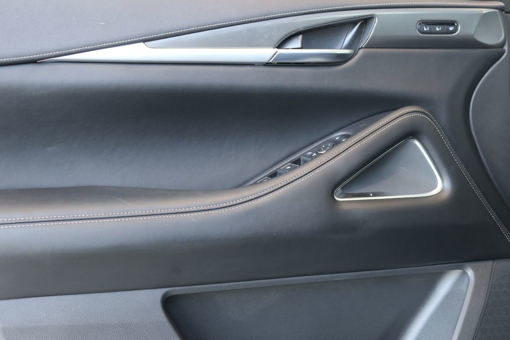 Certified 2025 INFINITI QX60 Luxe w/ Vision Package image 13