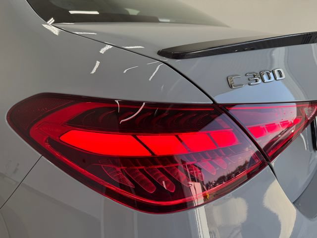 Used 2025 Mercedes-Benz C 300 Sedan image 33