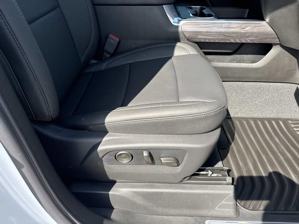 New 2026 Chevrolet Silverado 3500 LTZ w/ LTZ Plus Package AWD/4WD image 12