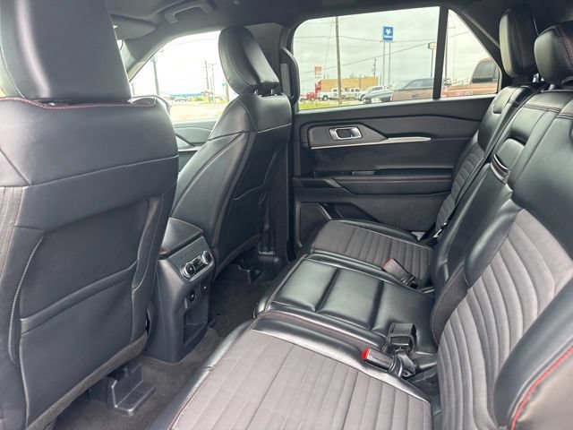 Used 2025 Ford Explorer ST-Line w/ ST-Line Street Pack AWD/4WD image 24
