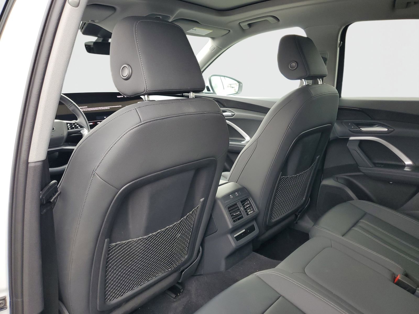 Used 2025 Audi Q5 Premium w/ Convenience Package image 14