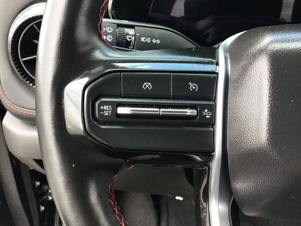 Used 2024 Chevrolet Colorado Z71 w/ Z71 Convenience Package 2 image 18