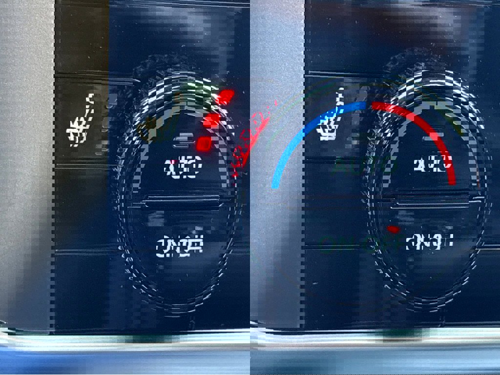 New 2026 Nissan Rogue SV image 7