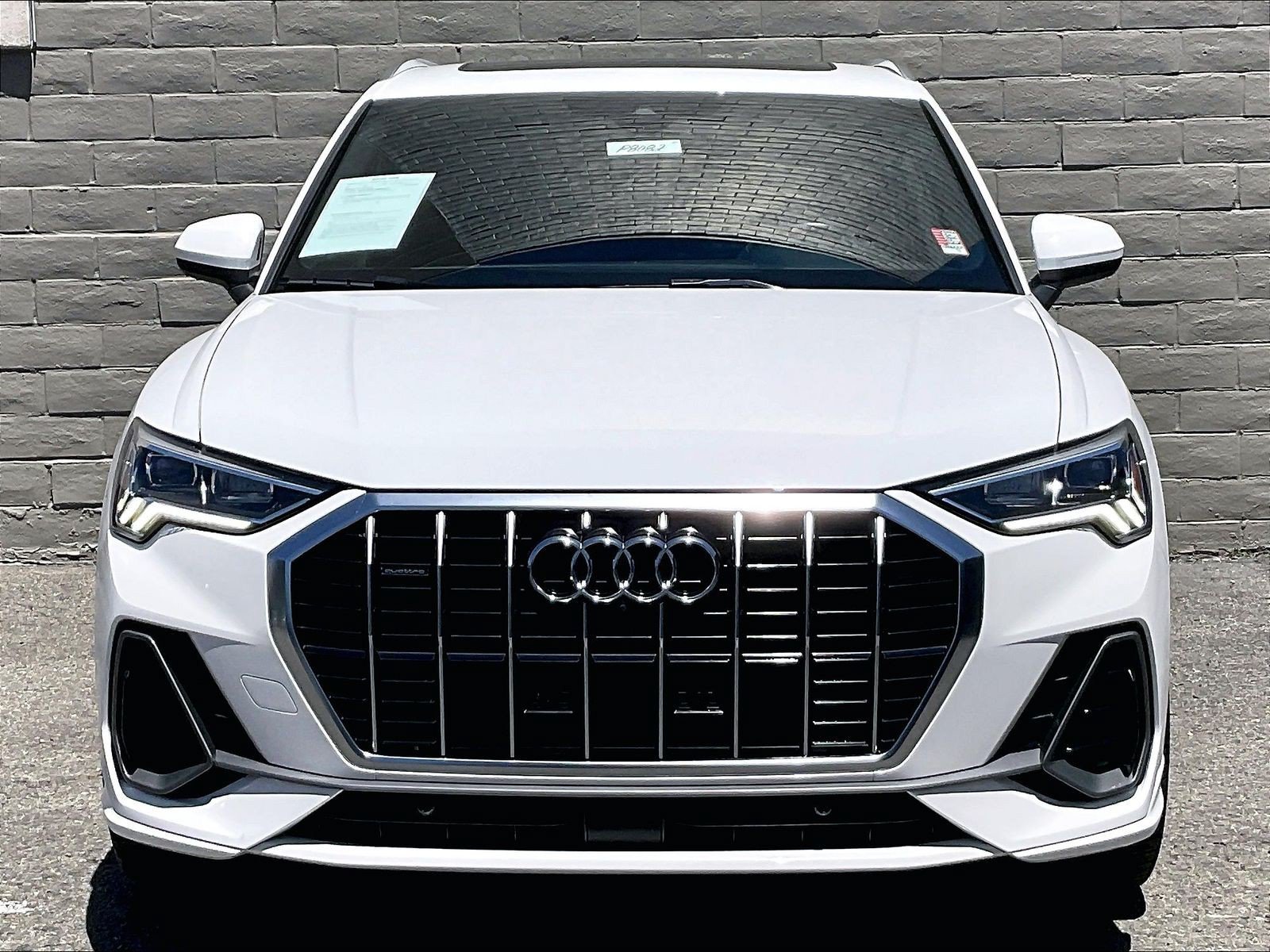 Used 2020 Audi Q3 2.0T Prestige AWD/4WD image 2