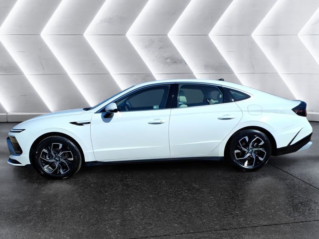 New 2025 Hyundai Sonata SEL image 2
