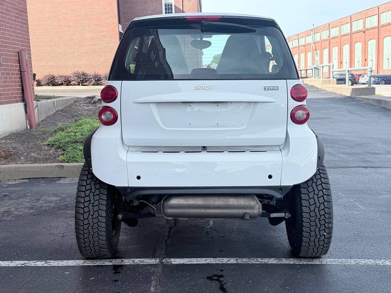 Used 2015 smart fortwo pure RWD image 5