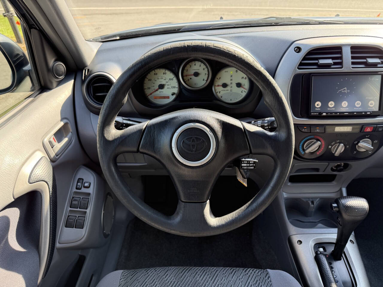 Used 2003 Toyota RAV4 4WD image 18