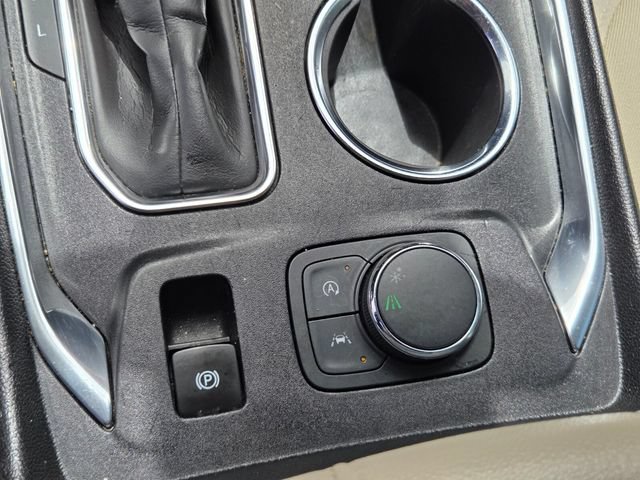 Used 2023 Chevrolet Traverse LS w/ Safety Package FWD image 25