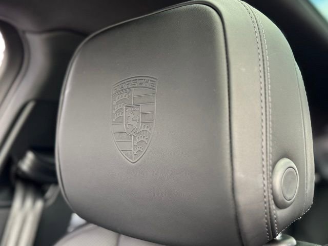 Certified 2025 Porsche Macan image 31