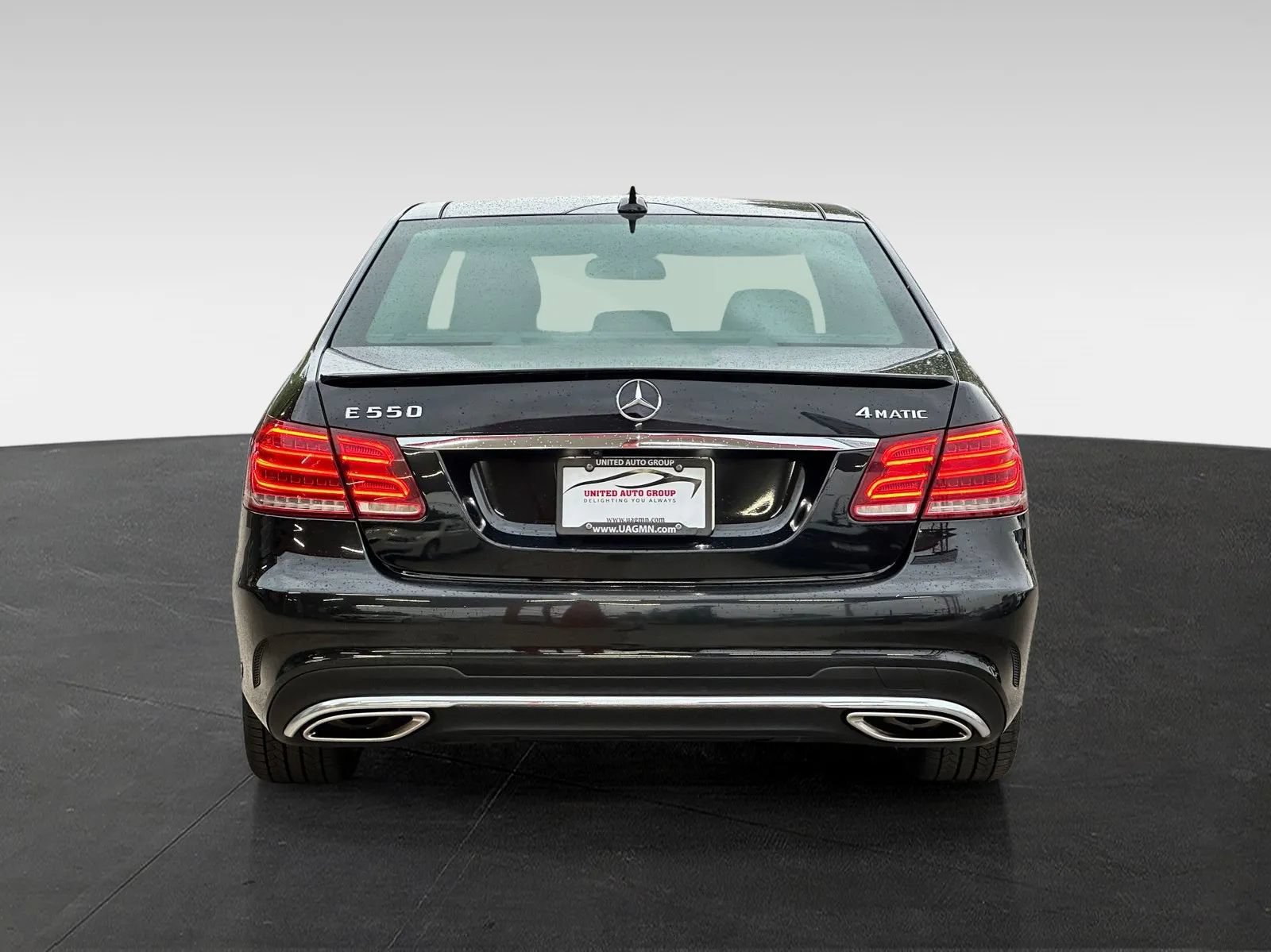 Used 2014 Mercedes-Benz E 550 4MATIC Sedan image 6