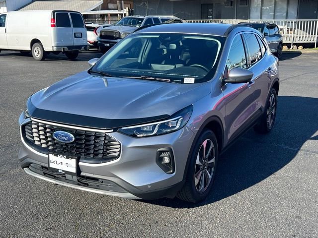 Used 2024 Ford Escape Platinum image 4