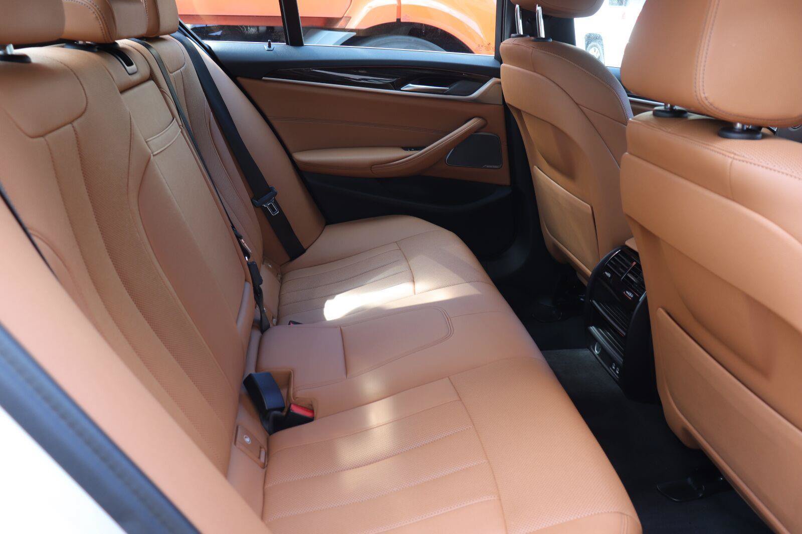Used 2021 BMW 530i RWD image 19