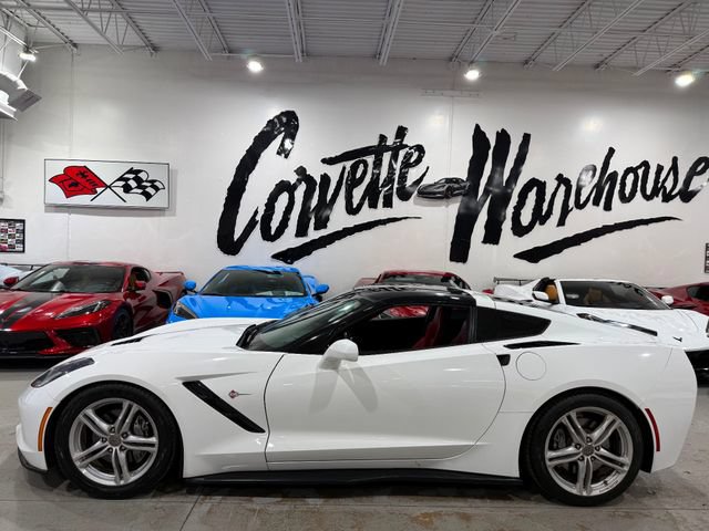 Used 2016 Chevrolet Corvette Stingray Coupe RWD image 2