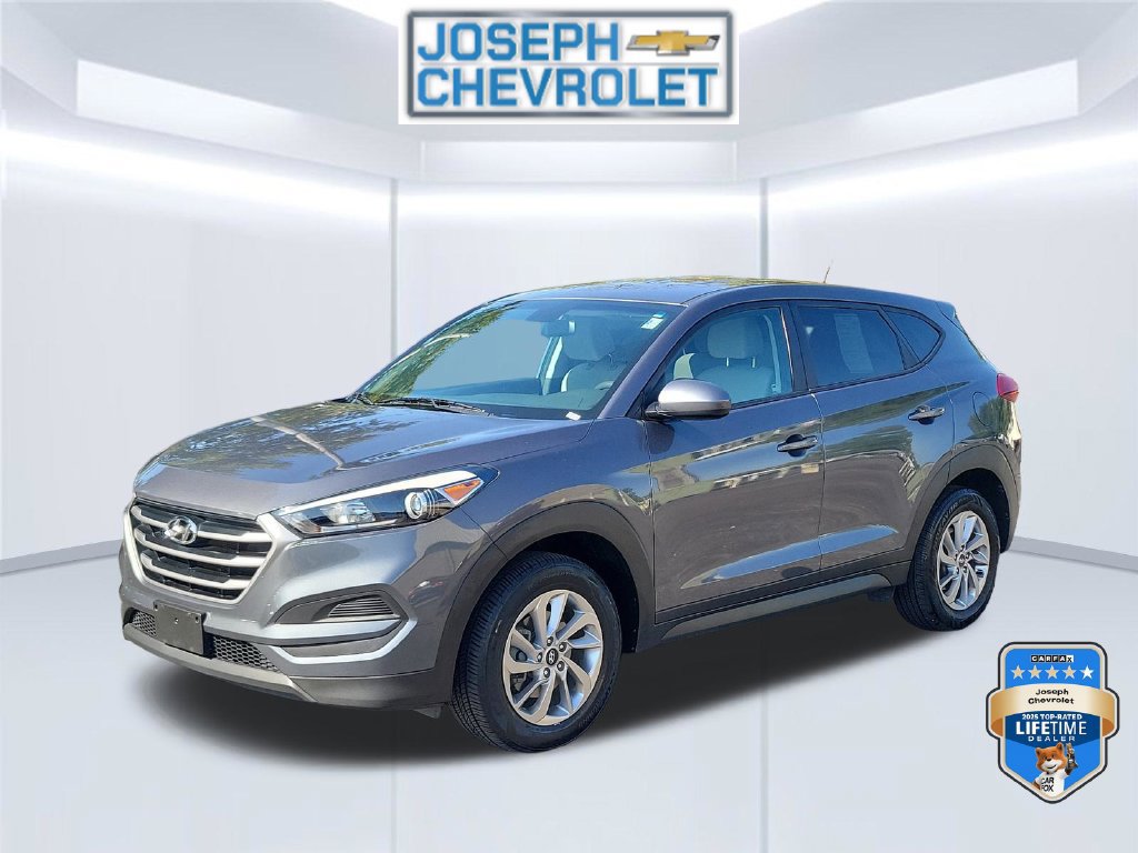 Used 2017 Hyundai Tucson SE w/ Cargo Package FWD image 2