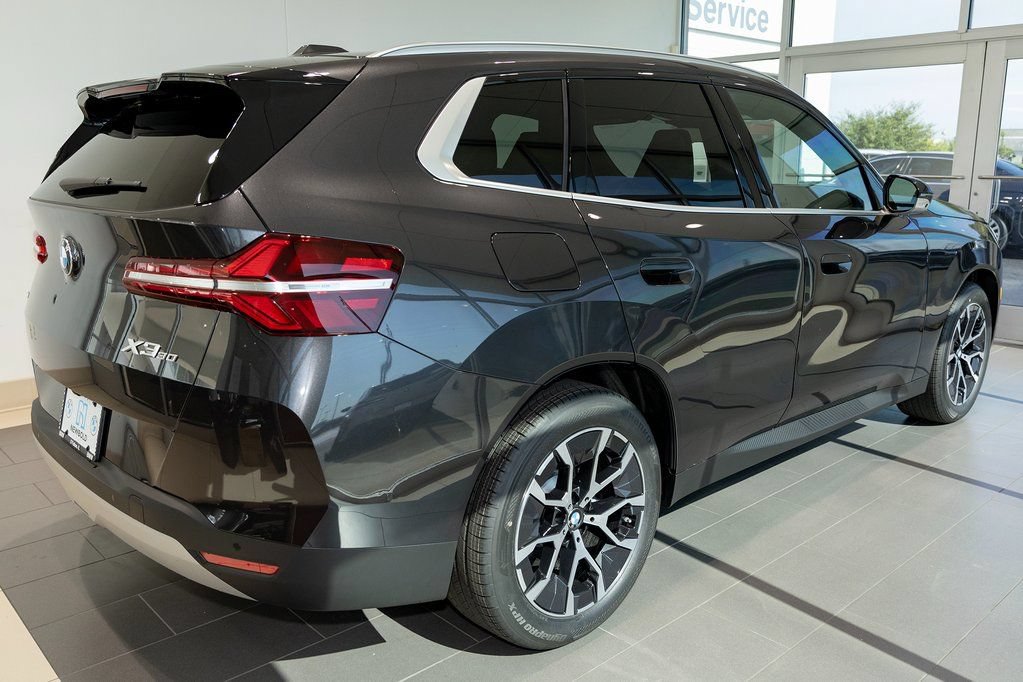 Used 2025 BMW X3 xDrive30i w/ Premium Package AWD/4WD image 5