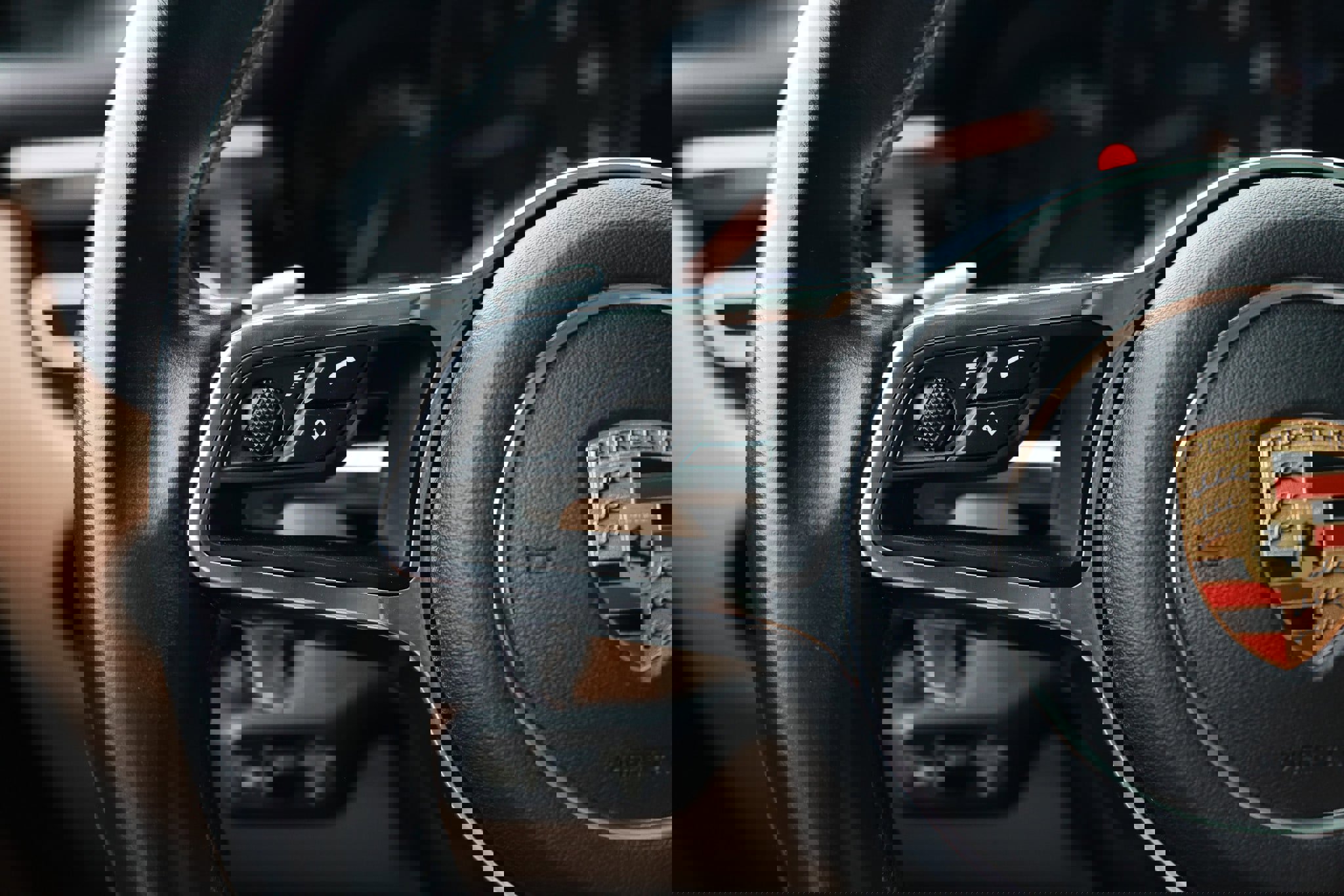 Used 2020 Porsche Macan image 32