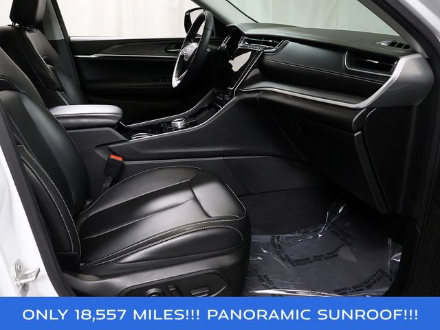Used 2023 Jeep Grand Cherokee L Limited AWD/4WD image 35