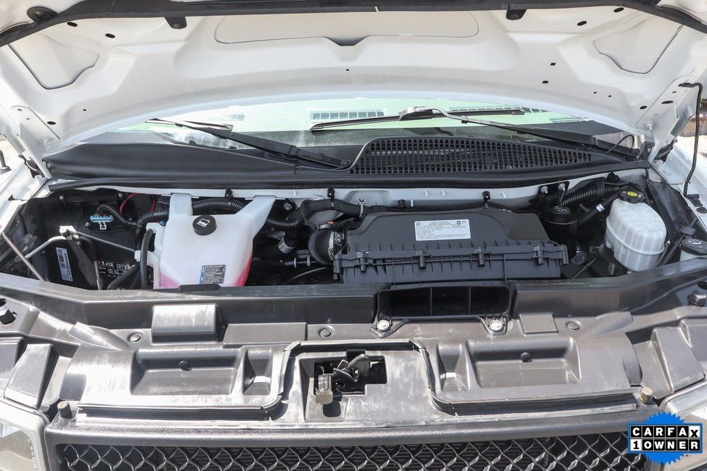 Used 2018 Chevrolet Express 3500 RWD image 13
