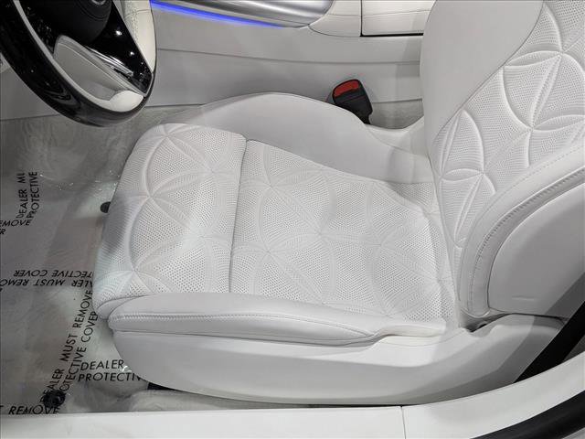 New 2026 Mercedes-Benz Maybach SL 680 image 4