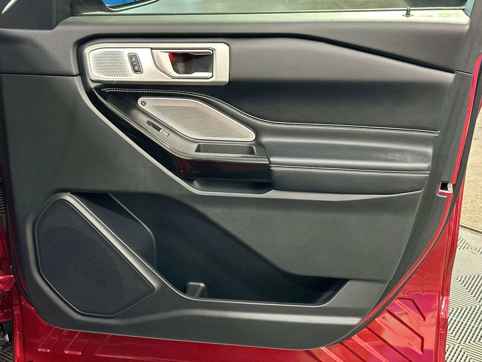 Used 2021 Ford Explorer ST w/ Equipment Group 401A image 39