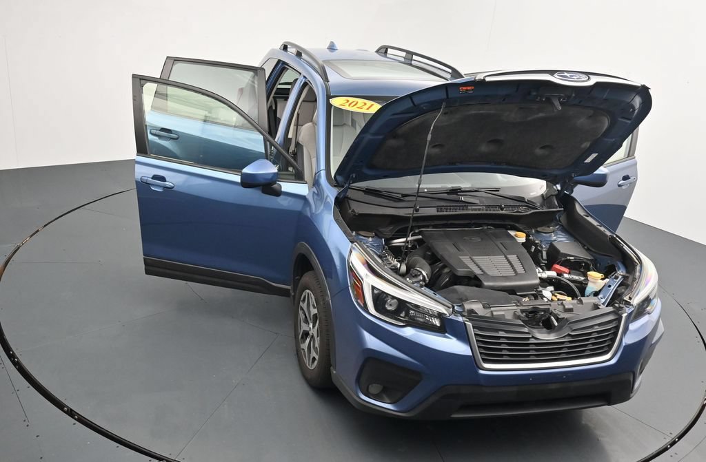 Used 2021 Subaru Forester Premium AWD/4WD image 39
