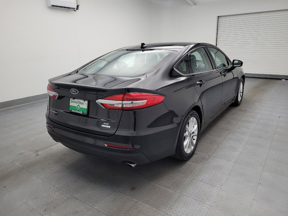 Used 2020 Ford Fusion SE image 9