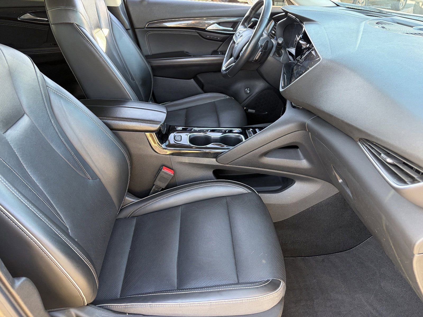 Certified 2022 Buick Envision Essence w/ Technology Package I FWD image 12