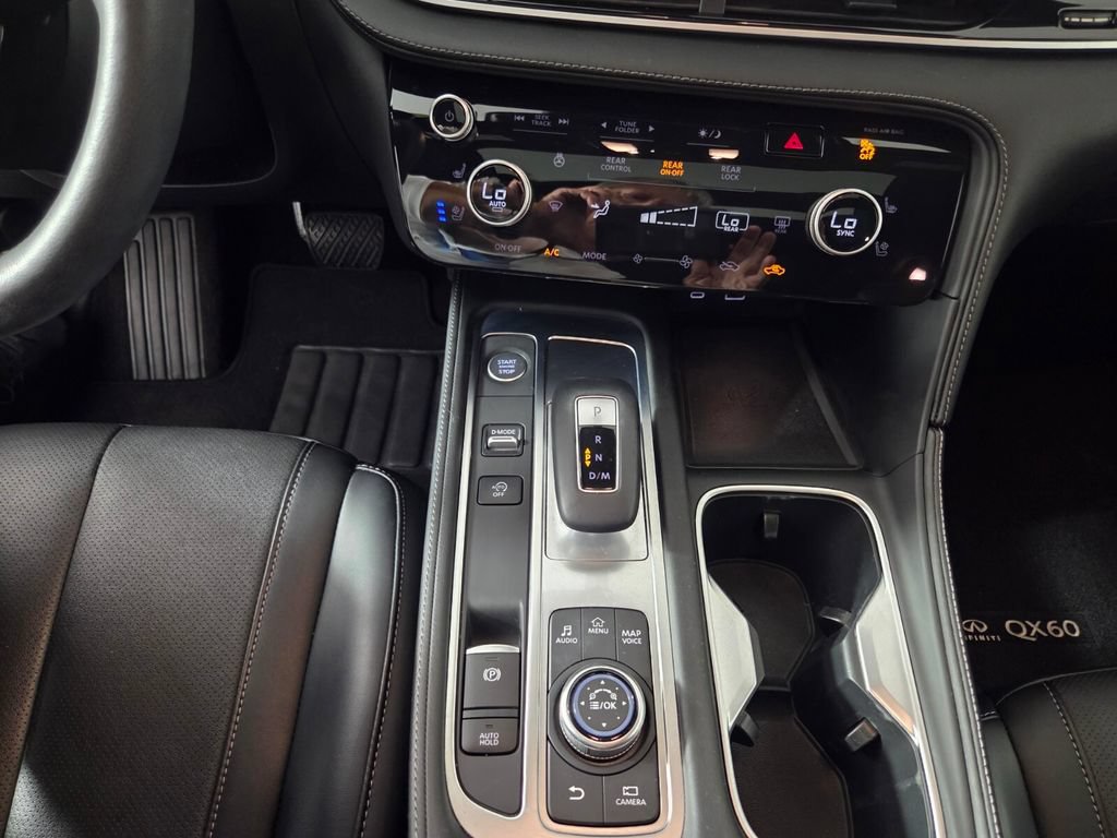 Used 2025 INFINITI QX60 Luxe w/ Black Edition FWD image 12