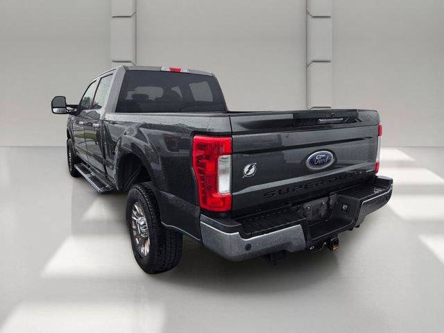 Used 2017 Ford F250 XLT w/ XLT Premium Package AWD/4WD image 2