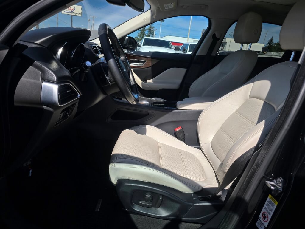 Used 2018 Jaguar F-PACE Prestige AWD/4WD image 22