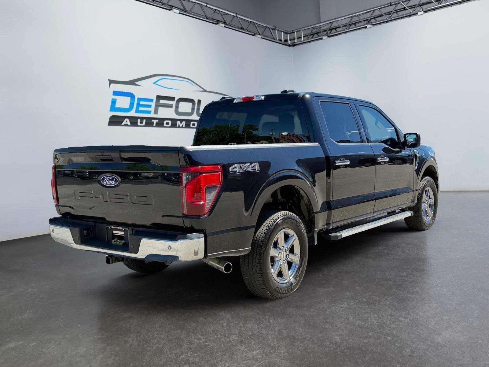 Used 2025 Ford F150 XLT w/ Equipment Group 301A Standard AWD/4WD image 3