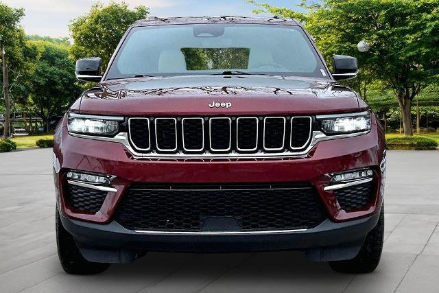 Used 2024 Jeep Grand Cherokee Limited AWD/4WD image 3