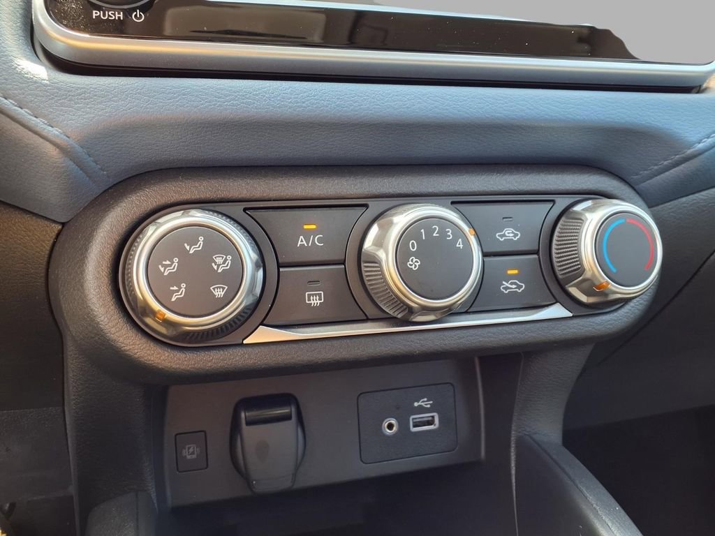 Certified 2025 Nissan Versa SV w/ Trunk Package FWD image 8