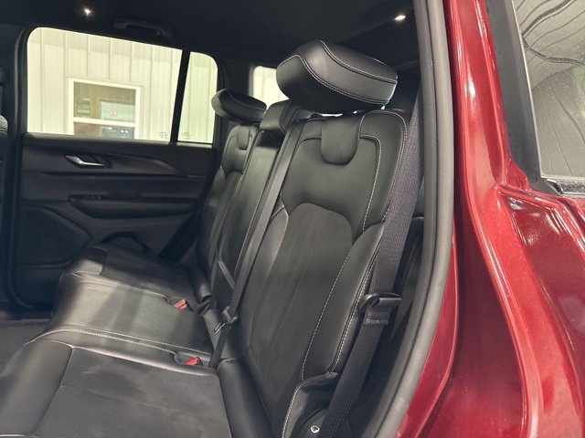 Used 2024 Jeep Grand Cherokee Altitude image 26