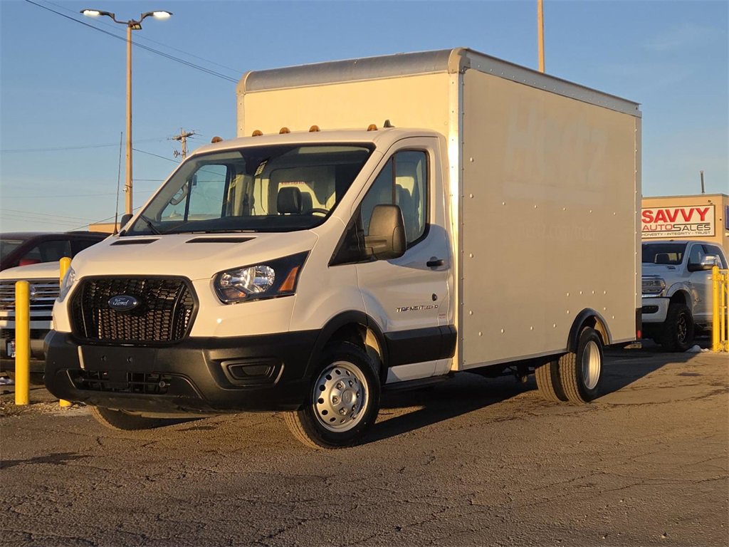 Used 2022 Ford Transit 350 DRW image 2