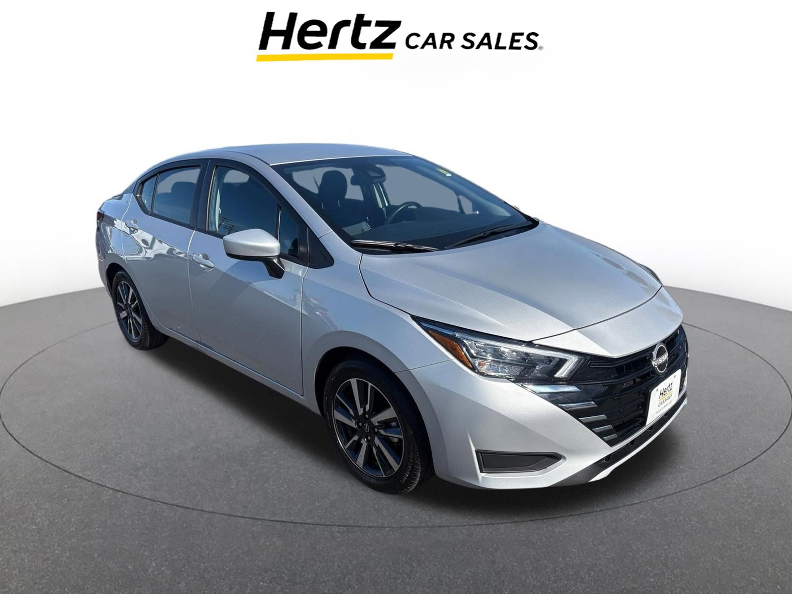 Used 2025 Nissan Versa SV image 1