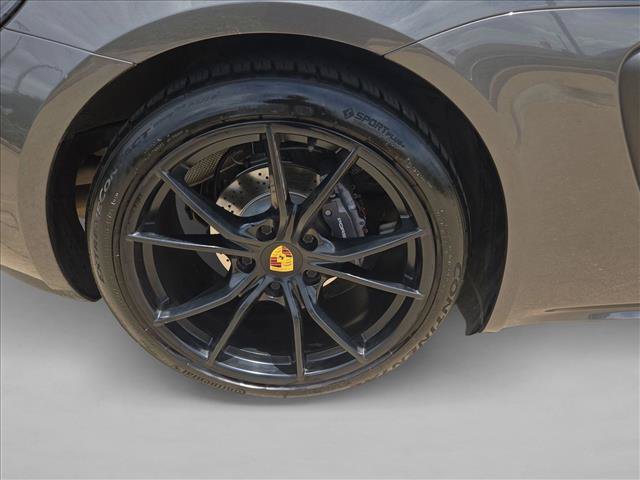 Used 2017 Porsche 718 Cayman RWD image 22