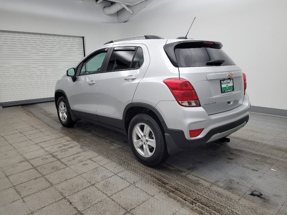 Used 2022 Chevrolet Trax LT w/ LT Convenience Package image 3