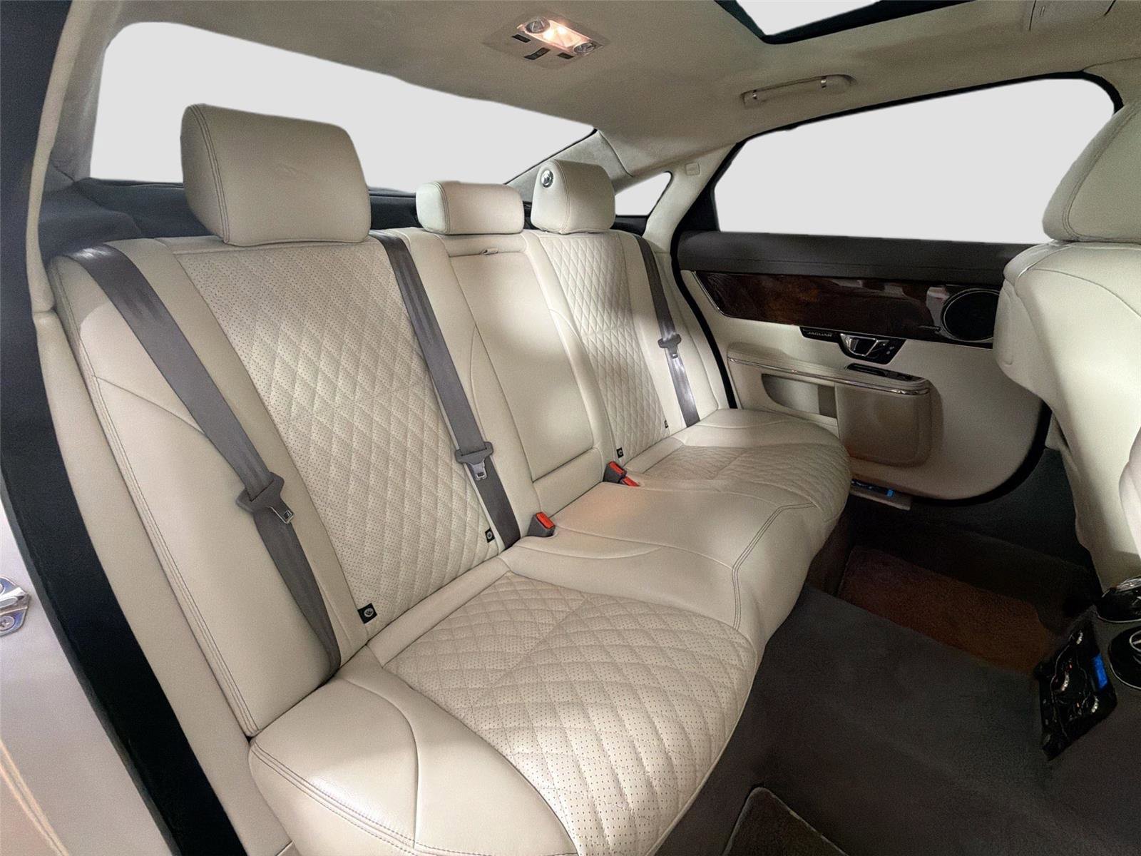 Used 2017 Jaguar XJ L Portfolio RWD image 28