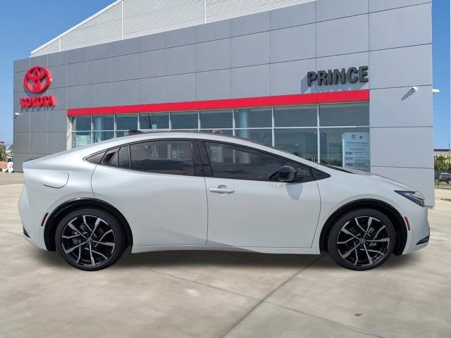 New 2026 Toyota Prius Plug-In Hybrid FWD image 2