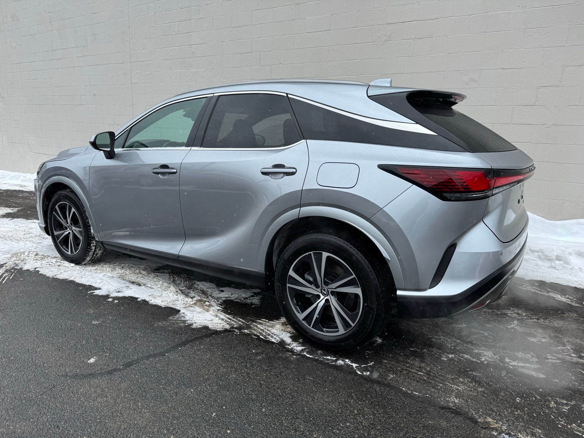 Used 2023 Lexus RX 350 Premium w/ Accessory Package (Z1) image 3