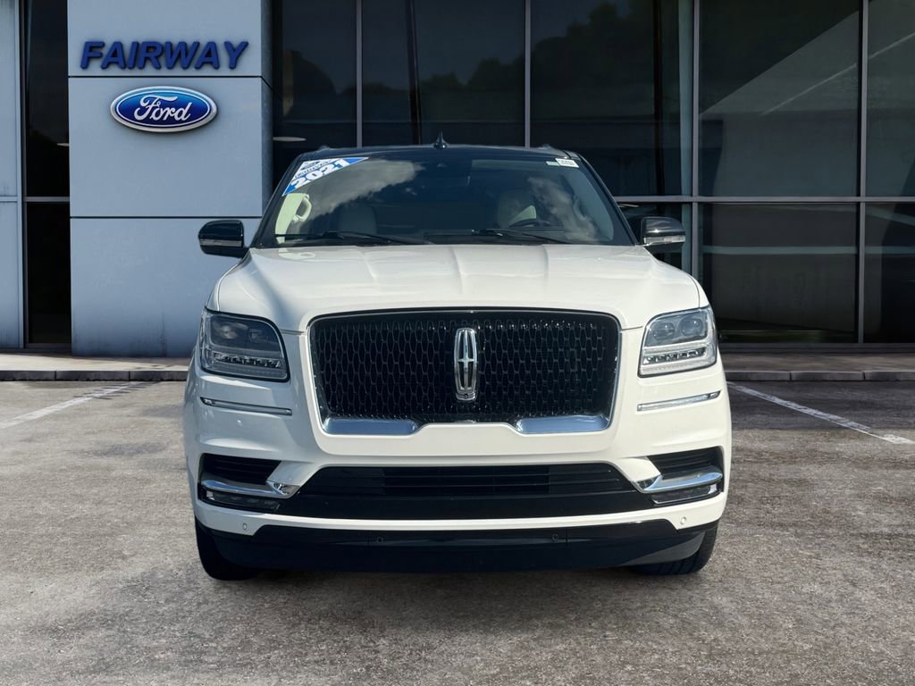 Used 2021 Lincoln Navigator L Black Label w/ Special Edition Package AWD/4WD image 3