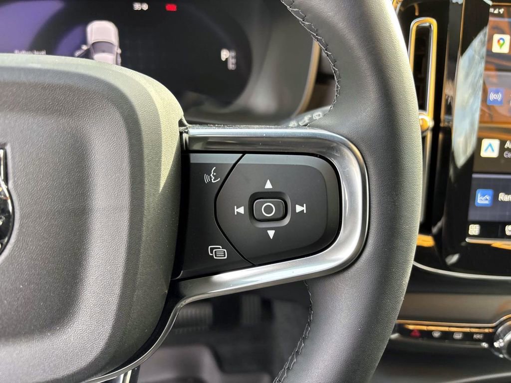 Used 2024 Volvo XC40 Recharge Core w/ Protection Package Premier image 18