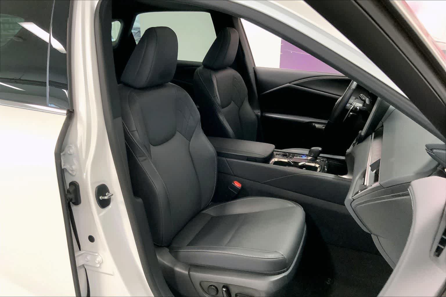 Used 2024 Lexus RX 350 Premium w/ Accessory Package (Z1) AWD/4WD image 11