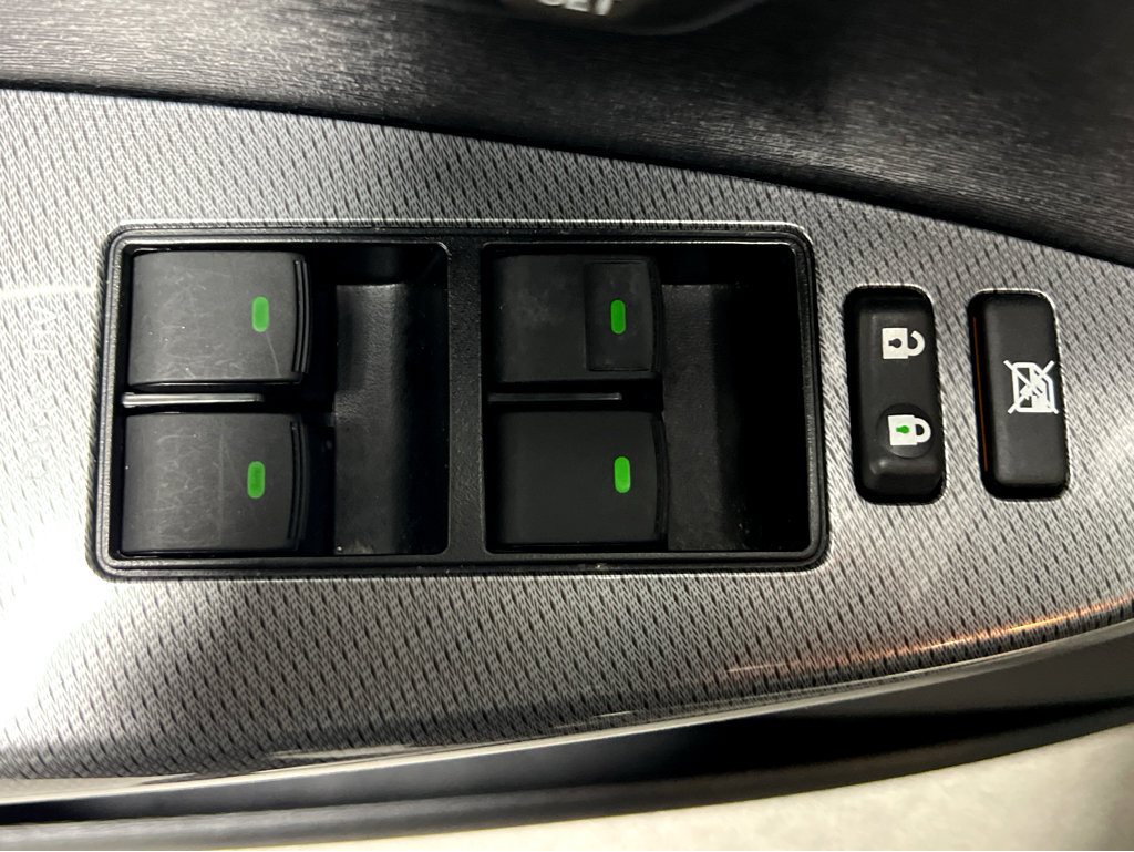 Used 2013 Toyota Venza Limited AWD/4WD image 40
