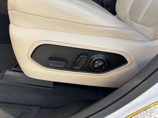 Used 2022 Jeep Grand Cherokee Limited 4xe image 11