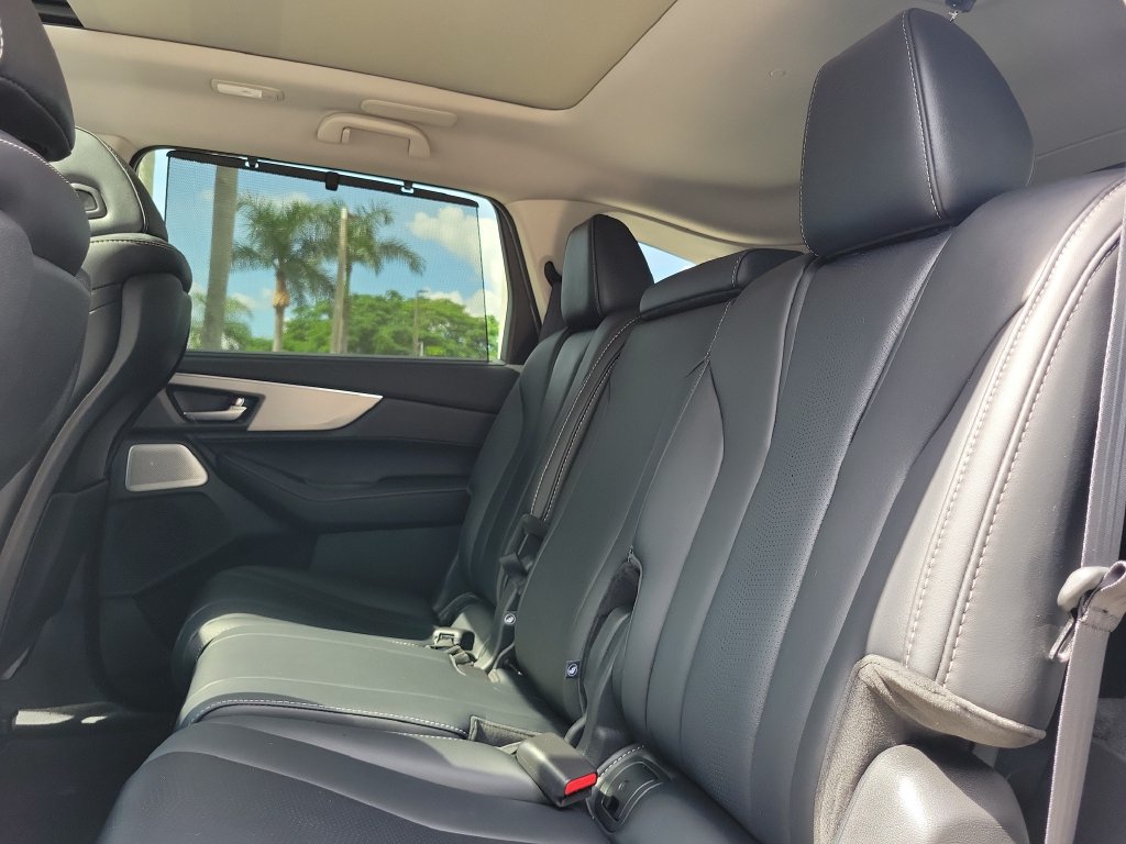 Used 2025 Acura MDX w/ Technology Package FWD image 11