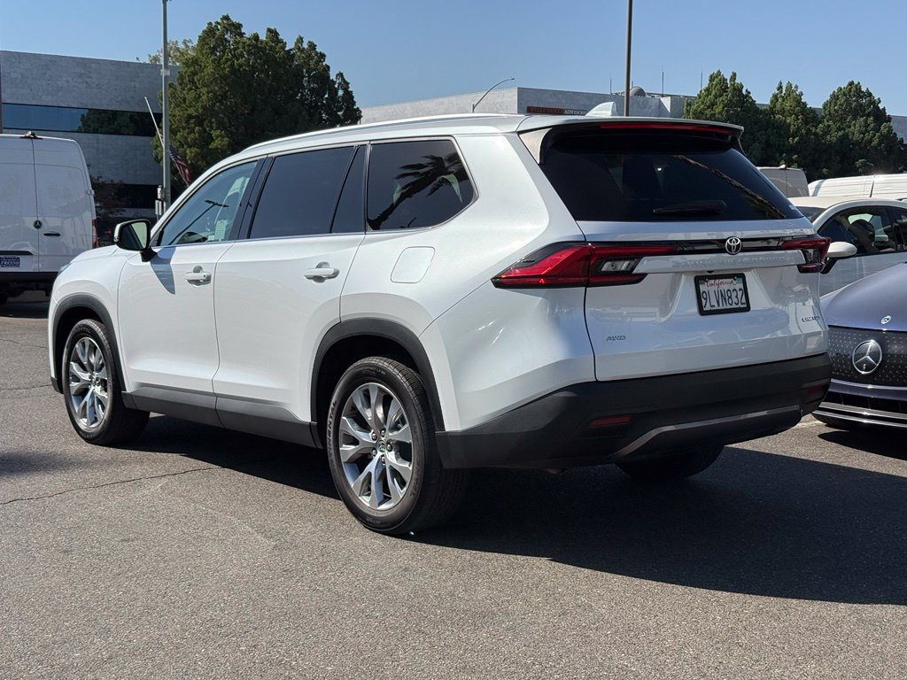 Used 2024 Toyota Grand Highlander AWD image 6