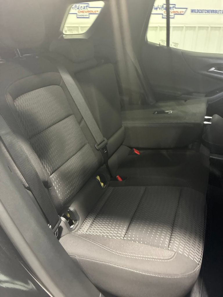 Used 2026 Chevrolet Equinox LT AWD/4WD image 38